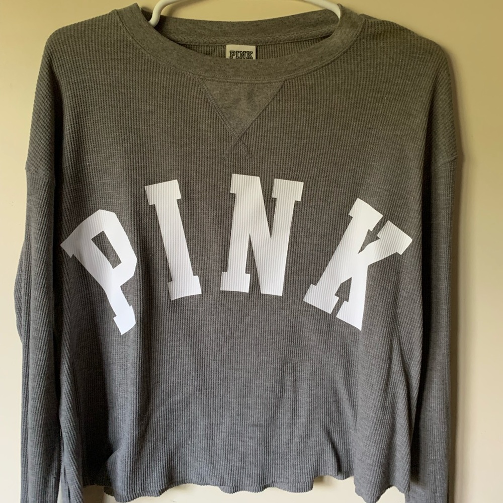 Waffle knit gray VS Pink cropped shirt